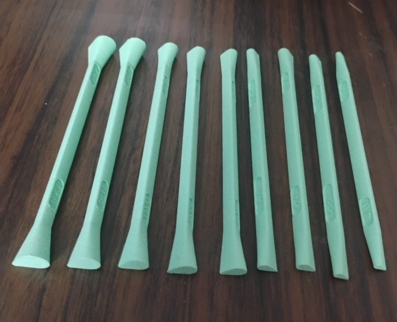 9 Petal / Teardrop Dotting Tools Set with 18 Sizes